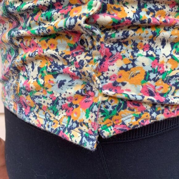 Urban Outfitters floral scalloped edge, buttoned front, square back top, Small - Picture 3 of 7